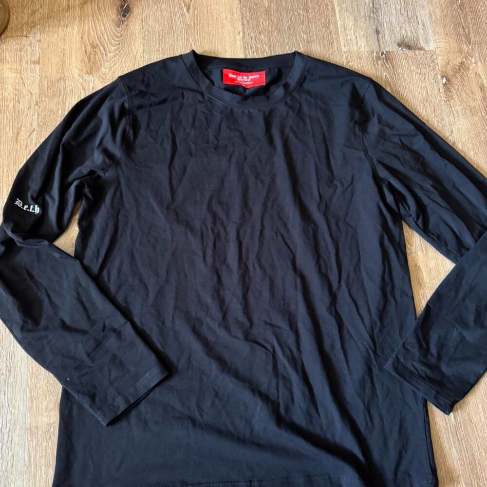 DETH Black‎ Curved Long Sleeve Shirt Size XL